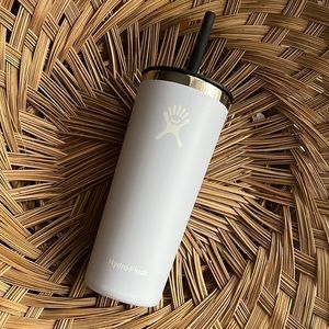 Light Purple Hydroflask 22 oz